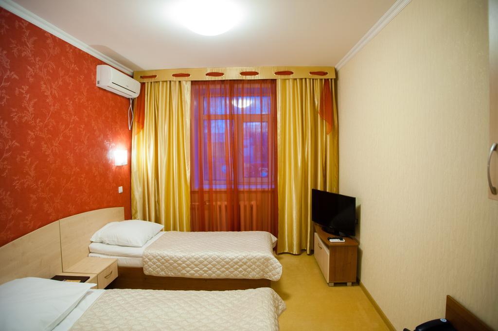 Mereke Hotel Ustʼ-Kamenogorsk Exterior foto